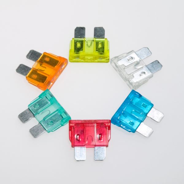 KFZ Sicherung im Sicherungskasten